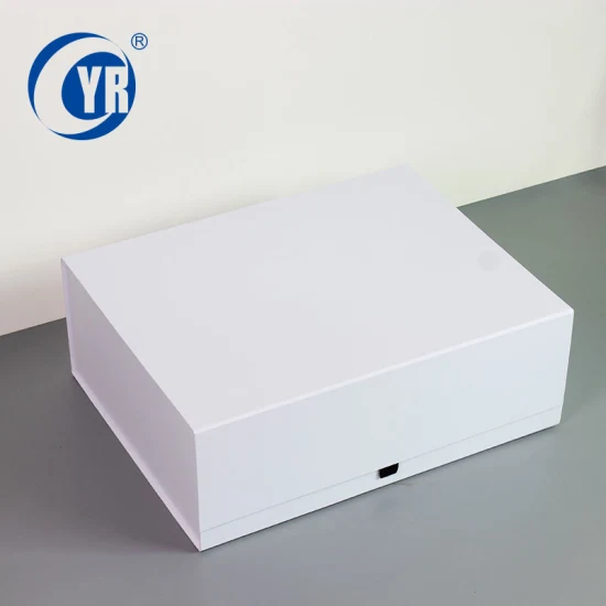 Boîte de papier de vêtements de rabat d'aimant blanc de luxe personnalisé boîtes-cadeaux de fermeture magnétique pliables avec ruban noir